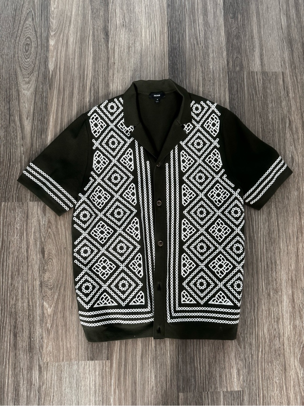 Men's Green Short-Sleeve Cardigan with White Geometric Knit